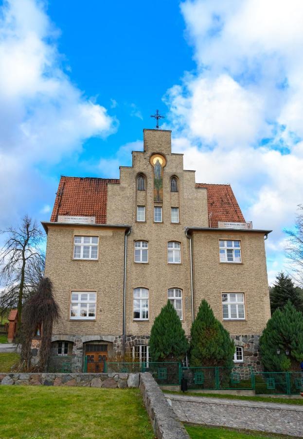 Domus Mariae Gietrzwald Hostel ภายนอก รูปภาพ